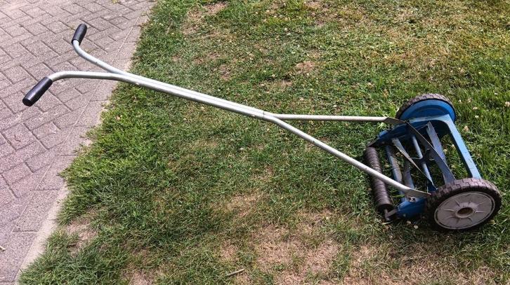 Hand gras maaier / kooimaaier, Tuin en Terras, Grasmaaiers, Gebruikt, Handgrasmaaier, 40 t/m 49 cm, Kooimesmaaier, Ophalen