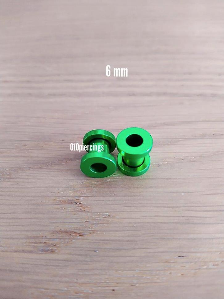 Nieuwe tunnels, pluggen. Staal. Groen. Schroefdraad. 12 Mm., Sieraden, Tassen en Uiterlijk, Piercings, Zo goed als nieuw, Oor- of Traguspiercing