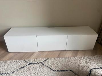 IKEA besta tv meubel GRATIS! - afbeelding 1