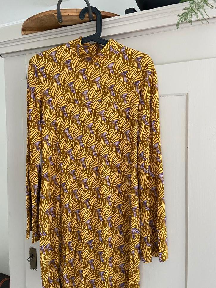 Maliparmi Jurk Maat 40, Kleding | Dames, Jurken, Zo goed als nieuw, Maat 38/40 (M), Geel, Knielengte, Ophalen of Verzenden