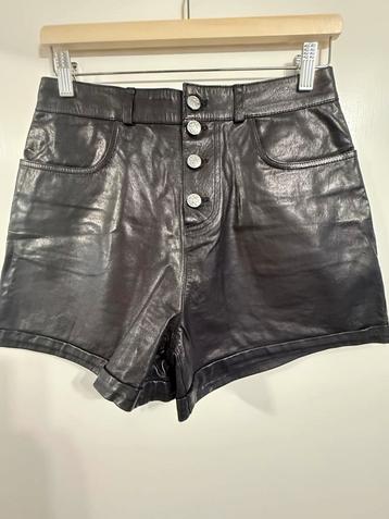 Maje leren hotpants korte broek mt 40 (frans) beschikbaar voor biedingen