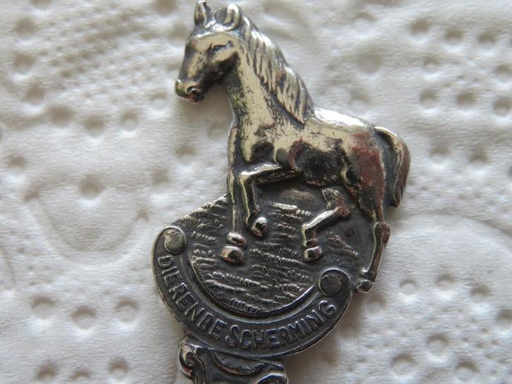 Verzilverd Dierenbescherming Lepeltje Paard (Oude Layout), Verzamelen, Porselein, Kristal en Bestek, Gebruikt, Verzilverd, Verzenden