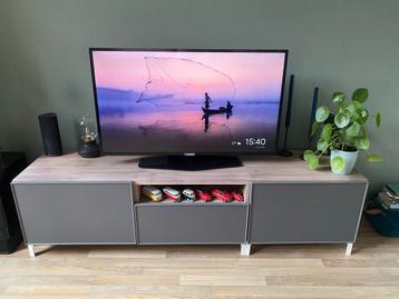 Ikea TV Meubel beschikbaar voor biedingen