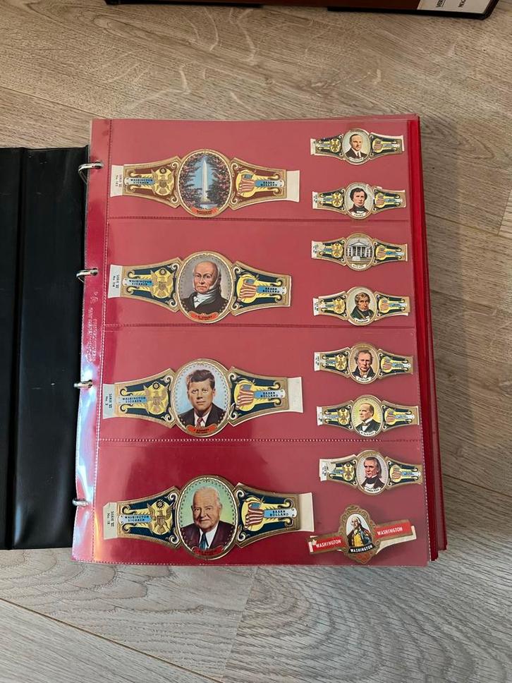 Verzameling Sigarenbandjes in Album, 3 mappen, Verzamelen, Overige Verzamelen, Gebruikt, Ophalen