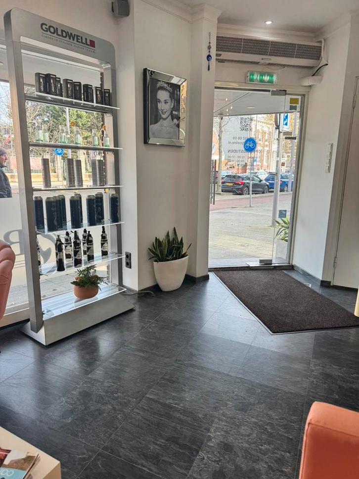 Nailsyliste gezocht!!, Huis en Inrichting, Stoffering | Vloerbedekking, Zo goed als nieuw, Laminaat, minder dan 10 m², Ophalen of Verzenden