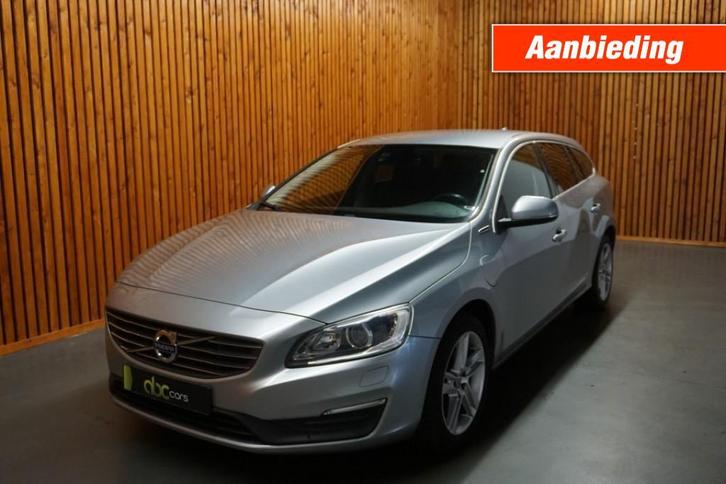 Volvo V60 2.4 D5 AWD TWIN ENGINE MOMENTUM AUTOMAAT, Auto's, Volvo, Bedrijf, V60, 4x4, ABS, Airbags, Boordcomputer, Centrale vergrendeling