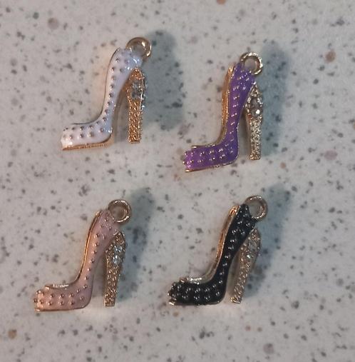 Naald hakken metalen bedel "nieuw", Hobby en Vrije tijd, Kralen en Sieraden maken, Nieuw, Bedel, Ophalen of Verzenden