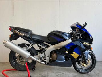 Kawasaki ZX-6R orgineel in topstaat met lage kilometerstand beschikbaar voor biedingen