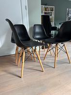 4 design stoelen zeer goede staat!, Huis en Inrichting, Ophalen of Verzenden, Zo goed als nieuw, 75 m² of meer, Laminaat