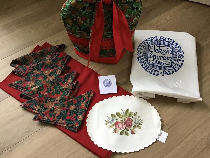 NIEUW!TESSELSCHA!Theemuts,Servetten etc.Handgemaakt!Sámen:, Diversen, Kerst, Nieuw, Ophalen of Verzenden