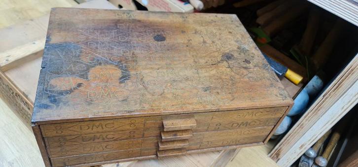 Vintage Cordonnet D'Alsace DMC fournituren kastje, Antiek en Kunst, Antiek | Meubels | Kasten, Ophalen of Verzenden