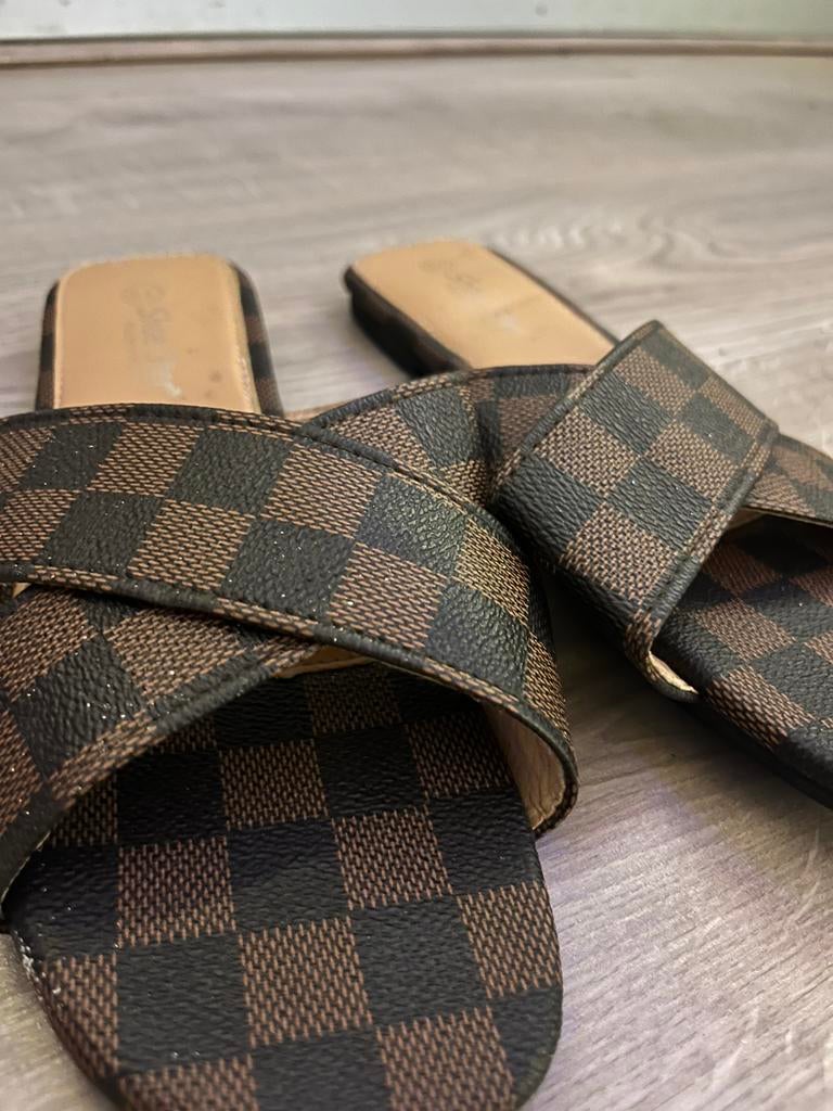 2 zomer Slippers, Ophalen of Verzenden, Zo goed als nieuw