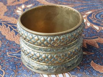 Mooie antieke pot uit Engeland van koper 10 cm. uit 1900. beschikbaar voor biedingen