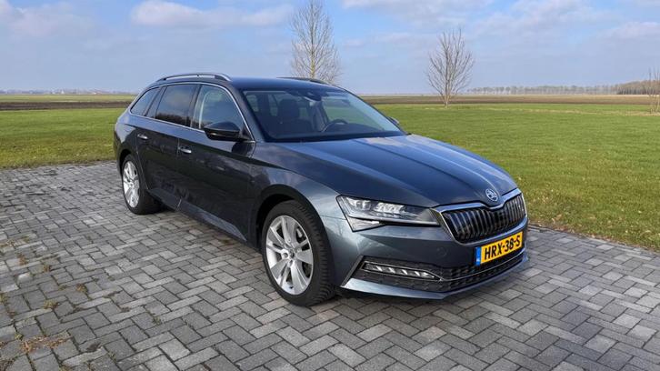 Skoda Superb 1.4 TSI Phev 218 Dsg-6 2020 Metallic Quarz Grey, Auto's, Skoda, Particulier, Superb, ABS, Adaptieve lichten, Airbags