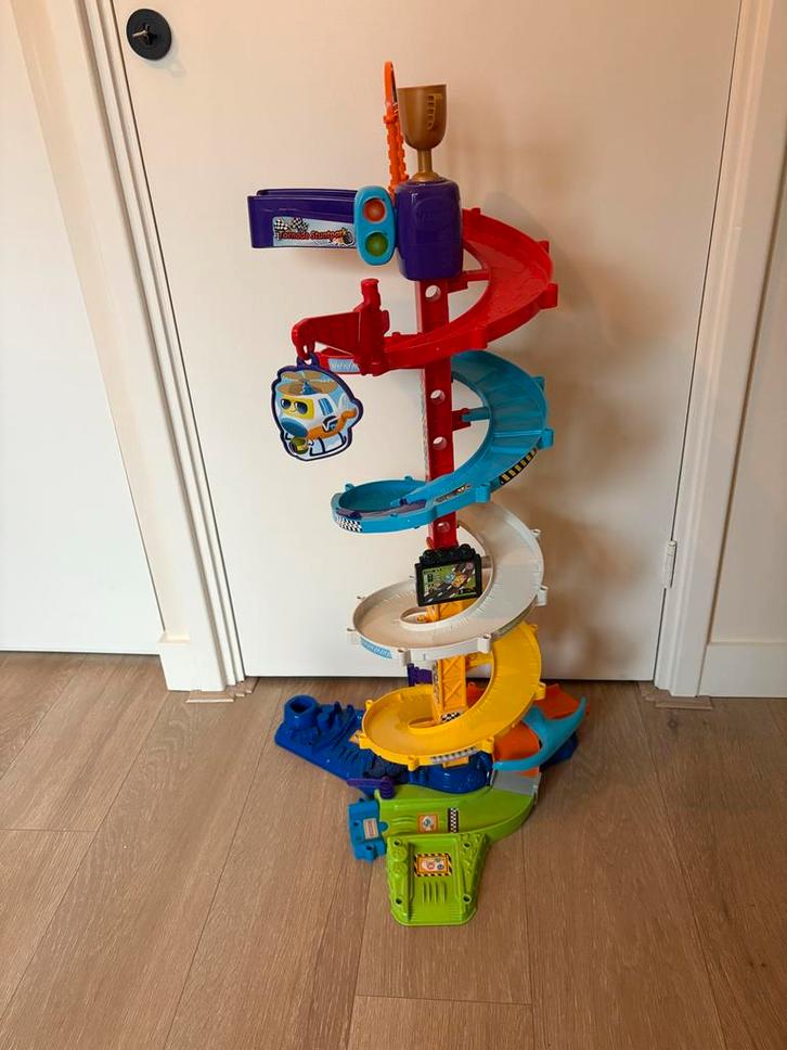 Toet Toet Auto Tornado Stuntpark, Kinderen en Baby's, Speelgoed | Overig, Zo goed als nieuw, Jongen of Meisje, Ophalen of Verzenden