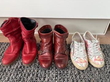 SCHOENEN  / LAARSJES /SLIPPERS DOE EEN BOD beschikbaar voor biedingen
