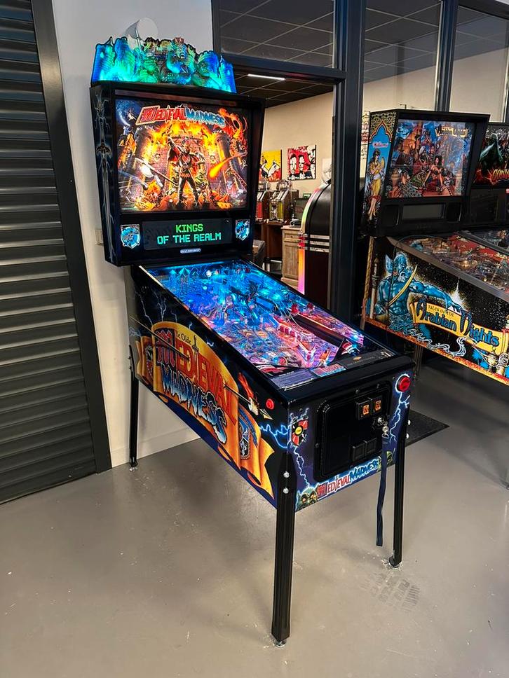 Flipperkast CGC Medieval Madness Remake Royal Edition, Verzamelen, Automaten | Flipperkasten, Zo goed als nieuw, Dot-matrix, Flipperkast
