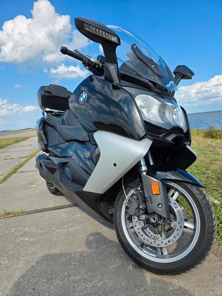 BMW C 650 GT ABS FULL OPTIONS TOPSTAAT, Motoren, Motoren | BMW, Particulier, Scooter, meer dan 35 kW, 2 cilinders, Minimaal motorrijbewijs A2