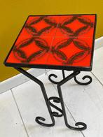 Leuk vintage bijzettafeltje, Huis en Inrichting, Tafels | Bijzettafels, Minder dan 55 cm, Vierkant, Ophalen of Verzenden, Zo goed als nieuw