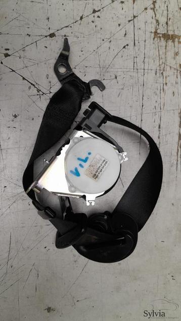 Gordel bovengordel links voorzijde BMW 1 / 3 serie E87 E90 E beschikbaar voor biedingen