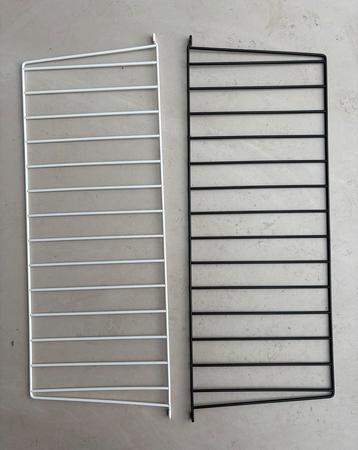 1x String wandpaneel zwart & 1x wandpaneel wit 75x30 cm beschikbaar voor biedingen