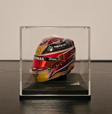 F1 Lewis Hamilton 2019 AbuDhabi helm schaal 1:5 beschikbaar voor biedingen