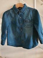 Donkerblauwe spijkerhemd Tommy Hilfiger maat 2 jaar €25, Kinderen en Baby's, Babykleding | Maat 86, Tommy Hilfiger, Overhemdje of Bloesje