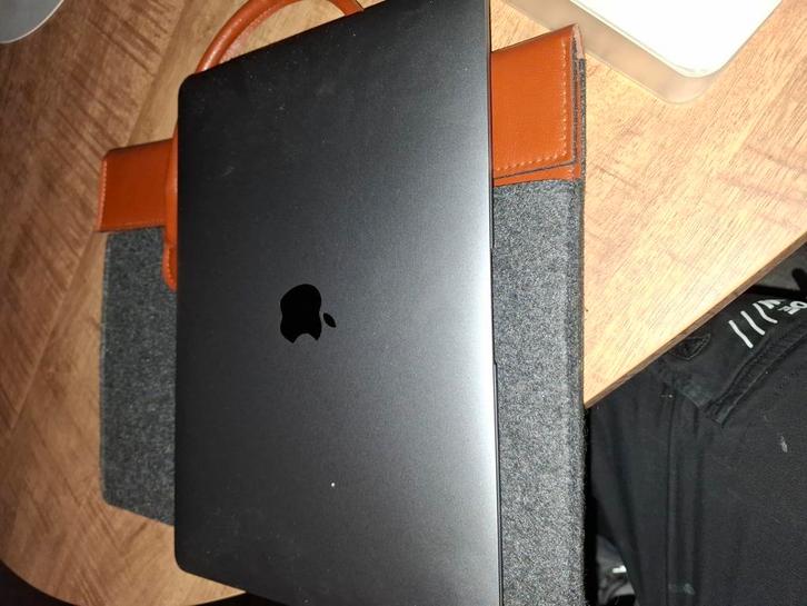 Macbook air 2020 silver, Computers en Software, Apple Macbooks, Zo goed als nieuw, MacBook Air, 13 inch, Ophalen of Verzenden