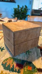 Vintage handgemaakt houten kistje 14 x 11 x 11 cm, Huis en Inrichting, Woonaccessoires | Kisten, Ophalen of Verzenden, Zo goed als nieuw