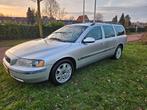Volvo V70 2.4 T 200PK 2001 Grijs, Auto's, Volvo, Voorwielaandrijving, 1800 kg, 1553 kg, Particulier