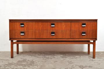 Diverse vintage ladekast kasten industriële kast dressoir beschikbaar voor biedingen