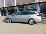 Toyota Auris Touring Sports 1.8 Hybrid Executive | Stoelverw, Gebruikt, Leder en Stof, Hybride Elektrisch/Benzine, 25 km/l