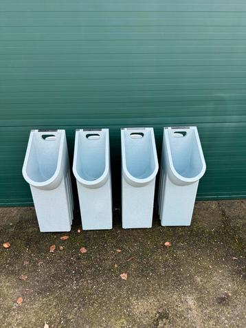 Te huur: wc, pisbak, urinoir, plaszuil, toilet beschikbaar voor biedingen