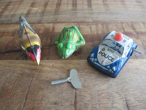3 Echte vintage blikken blik opwind kikker vogel politieauto, Antiek en Kunst, Antiek | Speelgoed, Ophalen of Verzenden