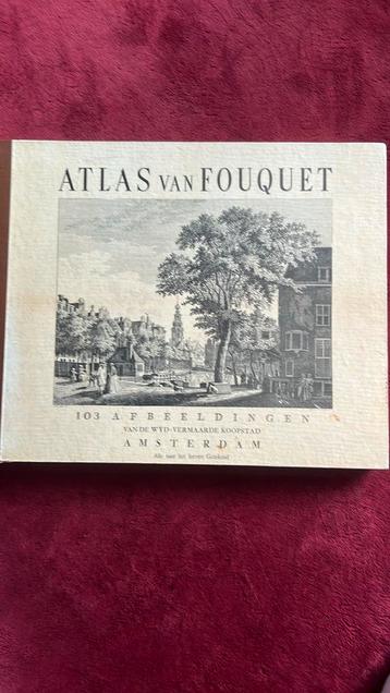 Groot boek met oude afbeeldingen Amsterdam beschikbaar voor biedingen
