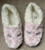 Warme wit-roze pantoffels, sloffen zilver stiksel; 38; NIEUW, Nieuw, Ophalen of Verzenden, Roze, Pantoffels of Sloffen