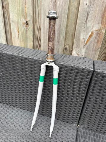 Voorvork met nieuw headset beschikbaar voor biedingen