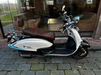 Grande retro scooter, Fietsen en Brommers, Zo goed als nieuw, Benzine, Ophalen, Overige merken
