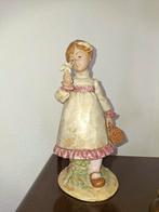 Beeldje # lieflijk # oud# PORCELANA ARTISTICA LEVANTINA, Antiek en Kunst, Curiosa en Brocante, Ophalen of Verzenden