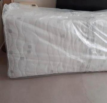 NIEUW TWEE BETER BED matrassen met traagschuim 80 x 200 GOLD beschikbaar voor biedingen