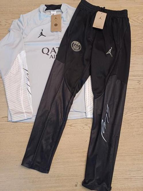 Paris Saint Germain trainingspak. Maat 18Y., Kinderen en Baby's, Kinderkleding | Kinder-kledingpakketten, Nieuw, Maat 170, Ophalen of Verzenden