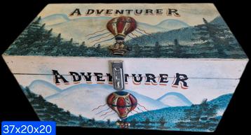 Leuk houten vintage kistje beschikbaar voor biedingen