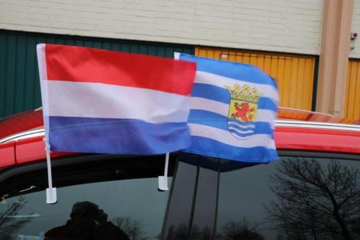 Vlaggetjes 22 stuks Nederlands 18 stuks Zeeuws, Diversen, Vlaggen en Wimpels, Nieuw, Ophalen of Verzenden