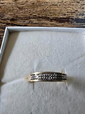 Gouden ring pavé gezet met diamanten | 0,38 ct. maat 18 beschikbaar voor biedingen