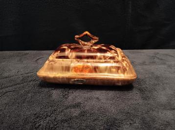 Art deco bonbon schaal/doosje van keramiek met deksel.
JASBA beschikbaar voor biedingen