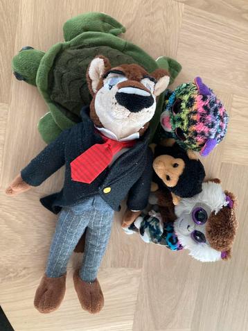 Verzameling knuffels beschikbaar voor biedingen