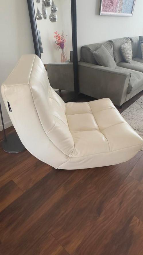 2 luxe leren banken + linnen lounge – merk: Château d’Ax, Huis en Inrichting, Banken | Sofa's en Chaises Longues, Zo goed als nieuw