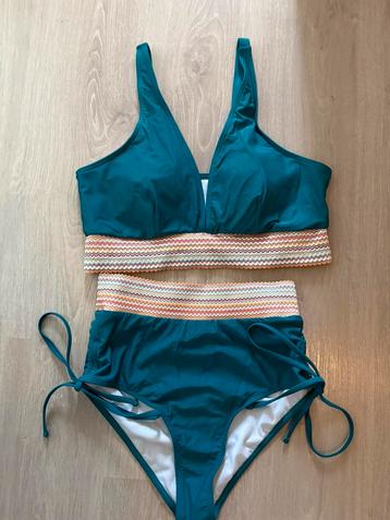 Corrigerende bikini (nieuw!) (top mt L, broekje mt M) beschikbaar voor biedingen