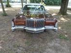 Chrysler New Yorker. Brougham Oldtimer, Auto's, Oldtimers, Automaat, Achterwielaandrijving, Metallic lak, Bruin