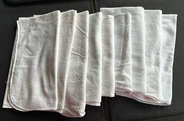 9 molton onderleggers beschikbaar voor biedingen